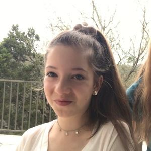 Meet your Posher, Caroline